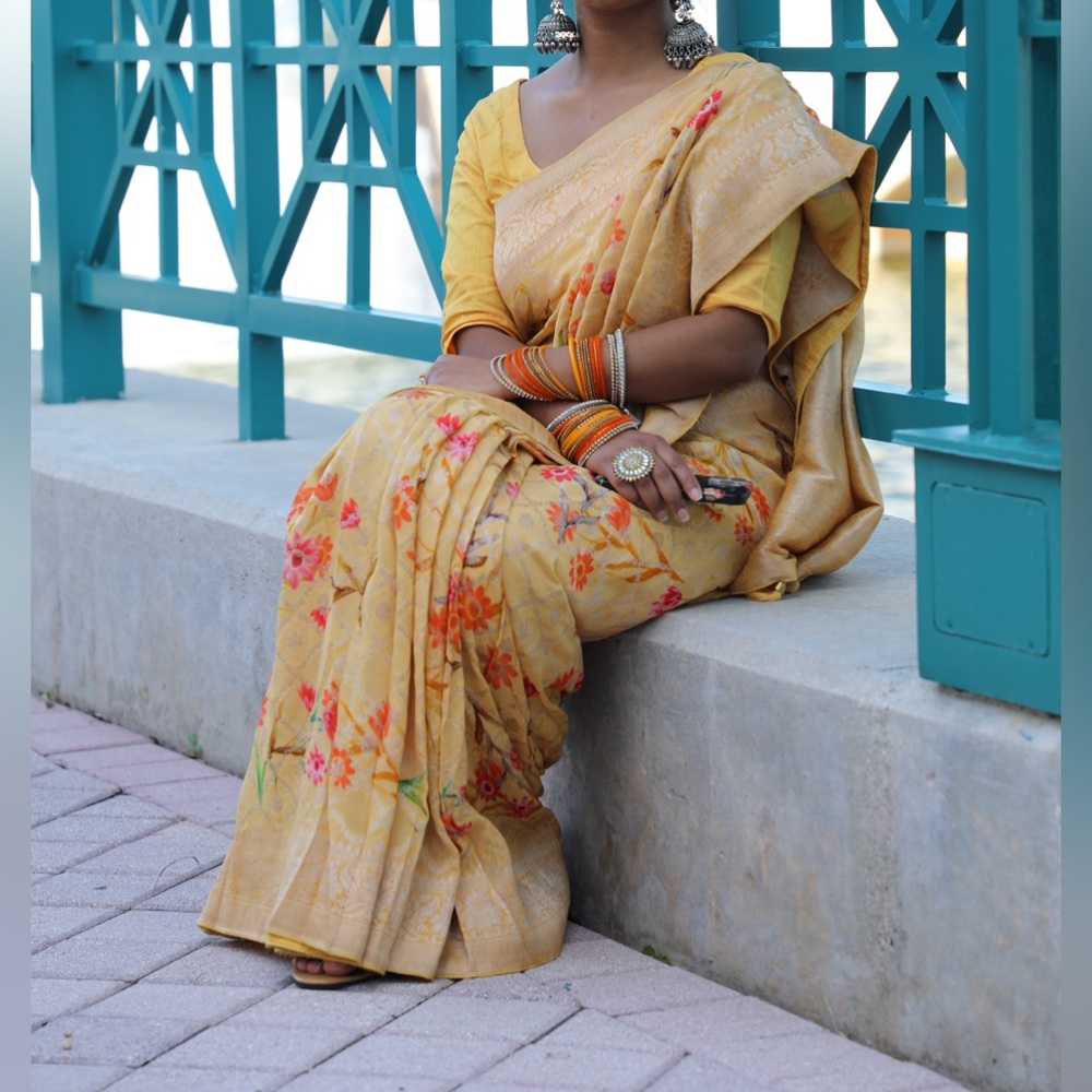 Saree - Picture 3 of 4